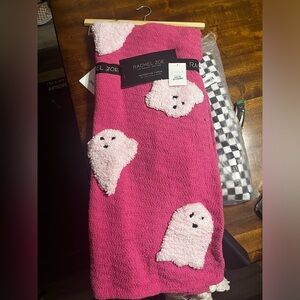 Tiktok viral ghost blanket